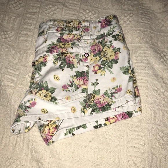 Request Jeans Pants - Request Jeans Floral Shorts
